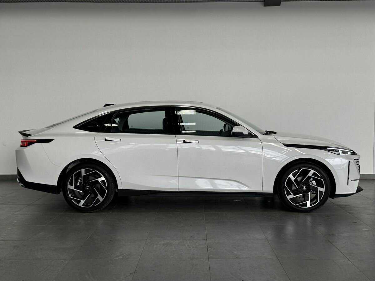 Купить Changan Lamore с пробегом. Фото: #2