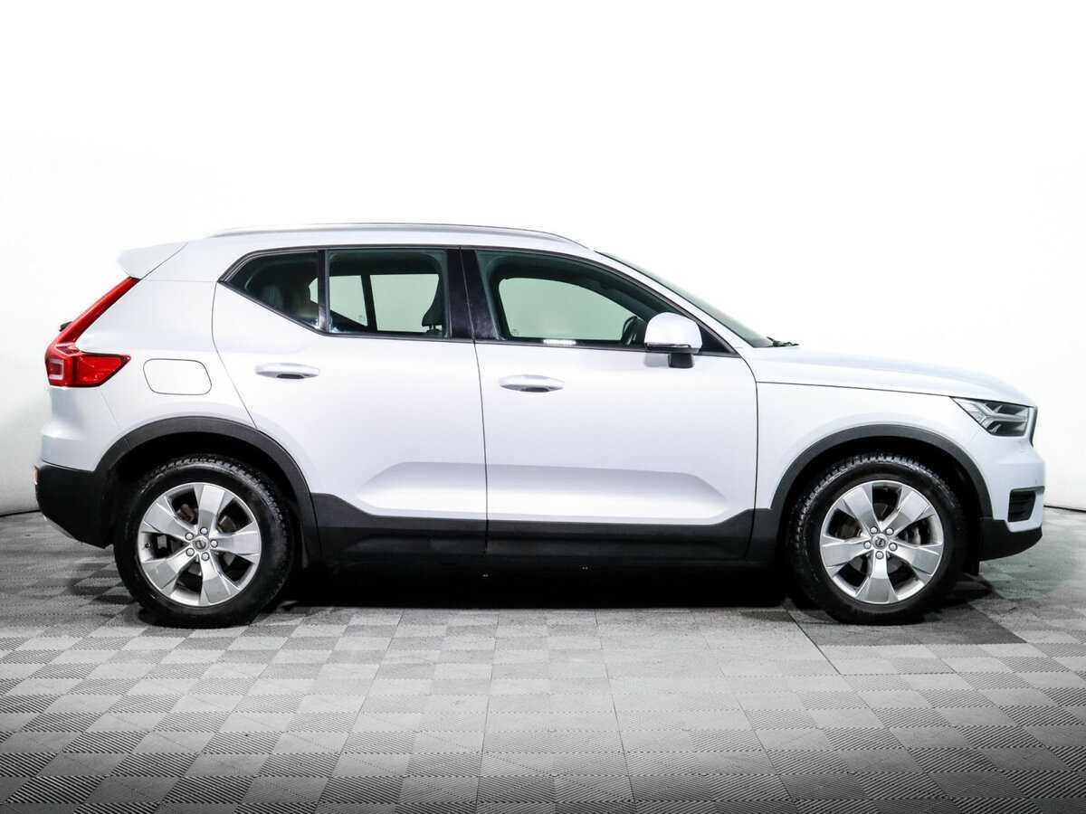 Купить Volvo XC40 с пробегом. Фото: #3