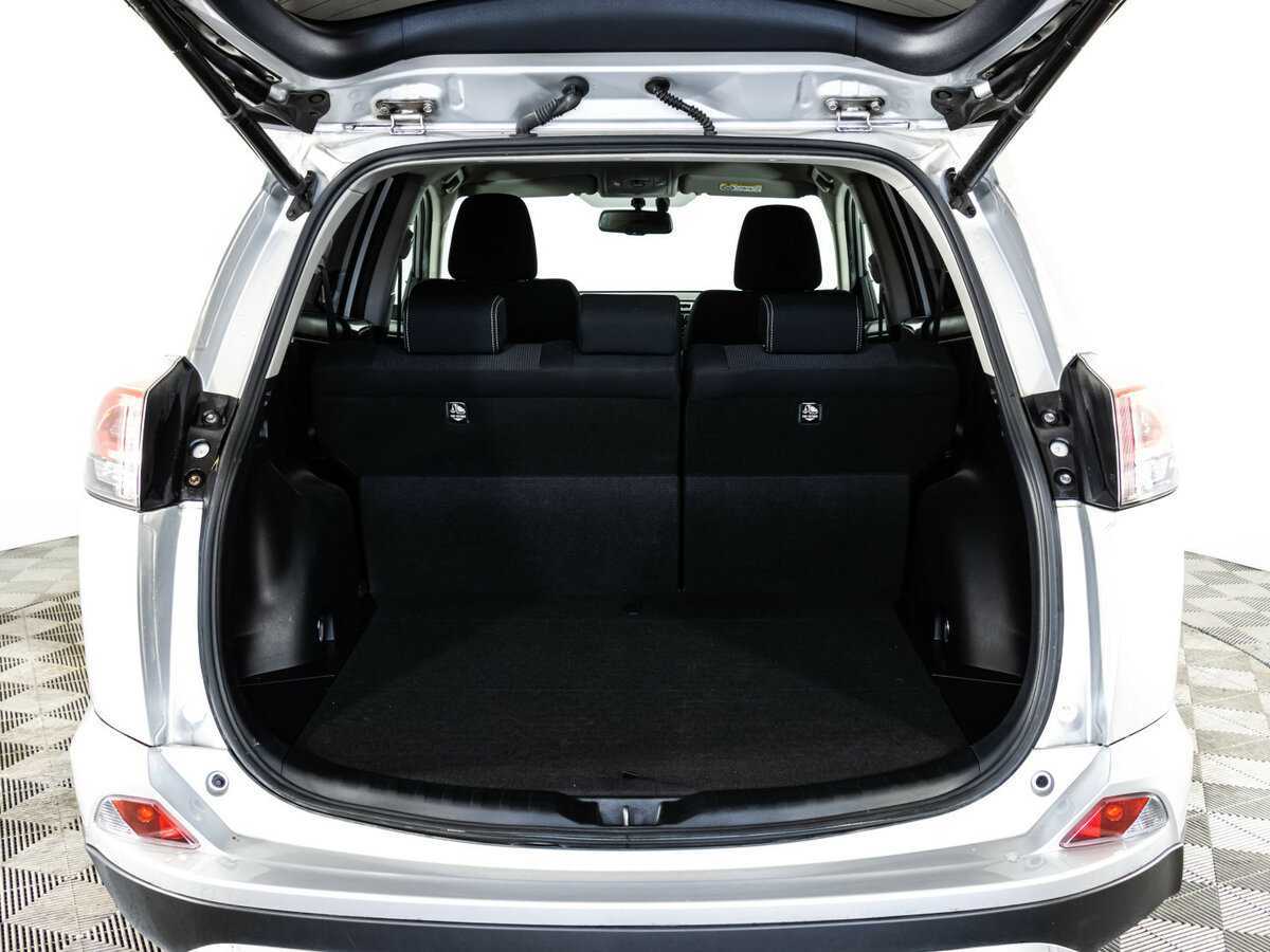 Купить Toyota RAV4 с пробегом. Фото: #15