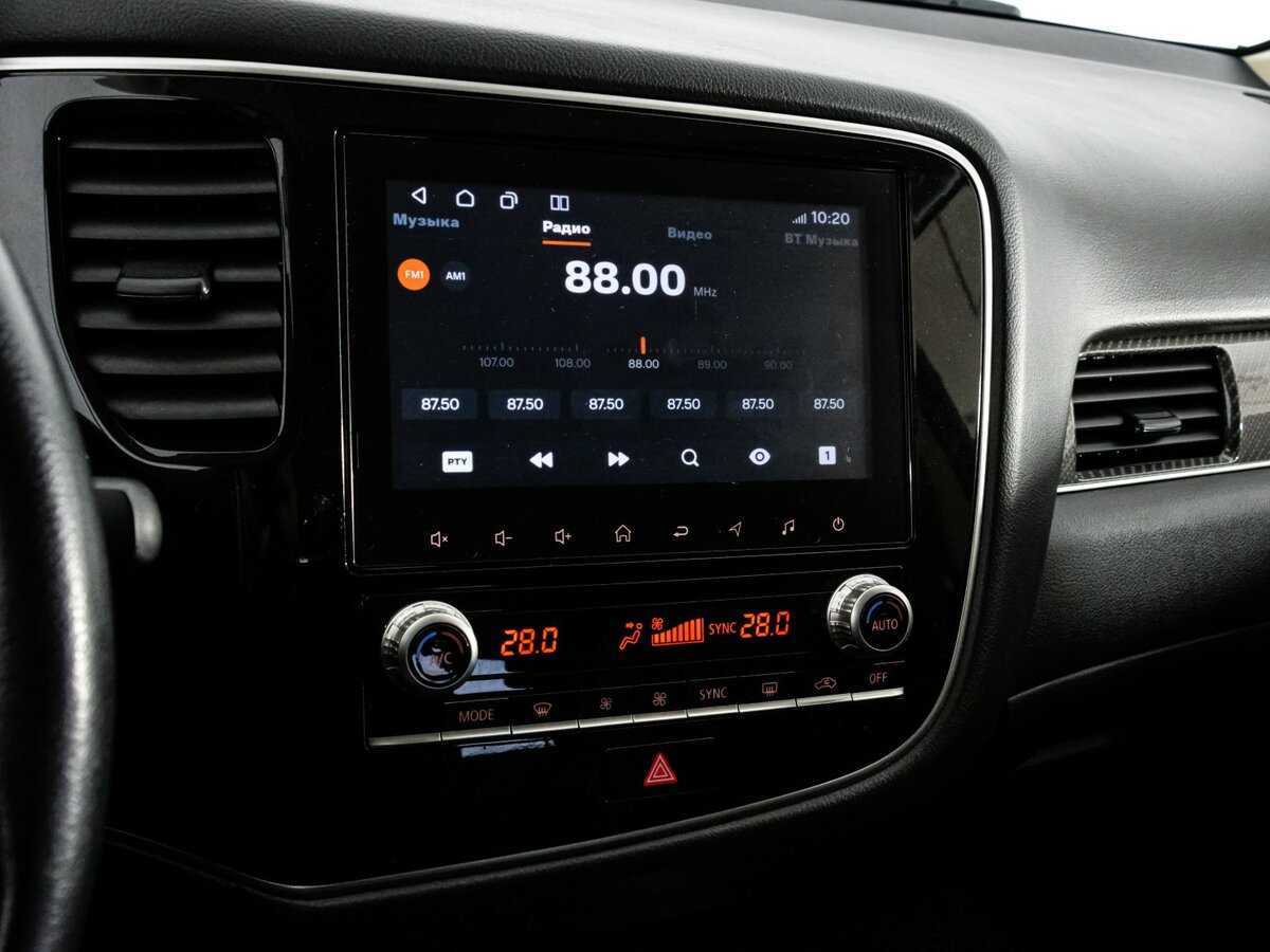 Купить Mitsubishi Outlander с пробегом. Фото: #13