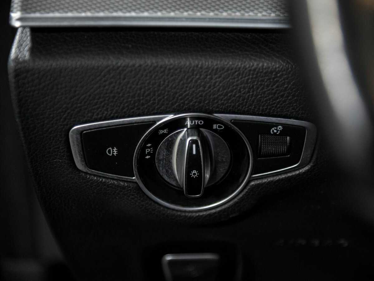 Купить Mercedes-Benz E-Класс с пробегом. Фото: #13