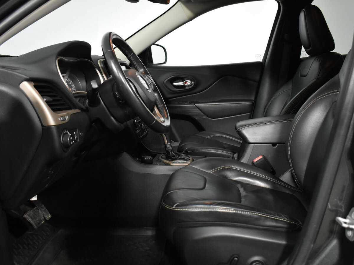 Купить Jeep Cherokee с пробегом. Фото: #20