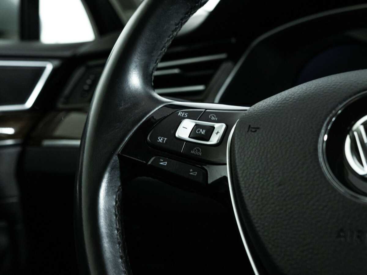 Купить Volkswagen Passat с пробегом. Фото: #20