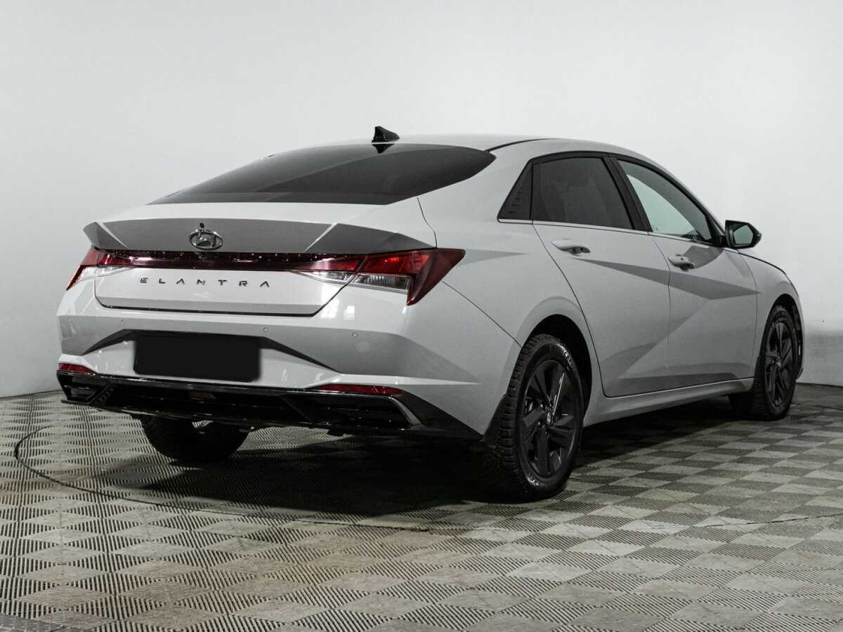 Купить Hyundai Elantra с пробегом. Фото: #4