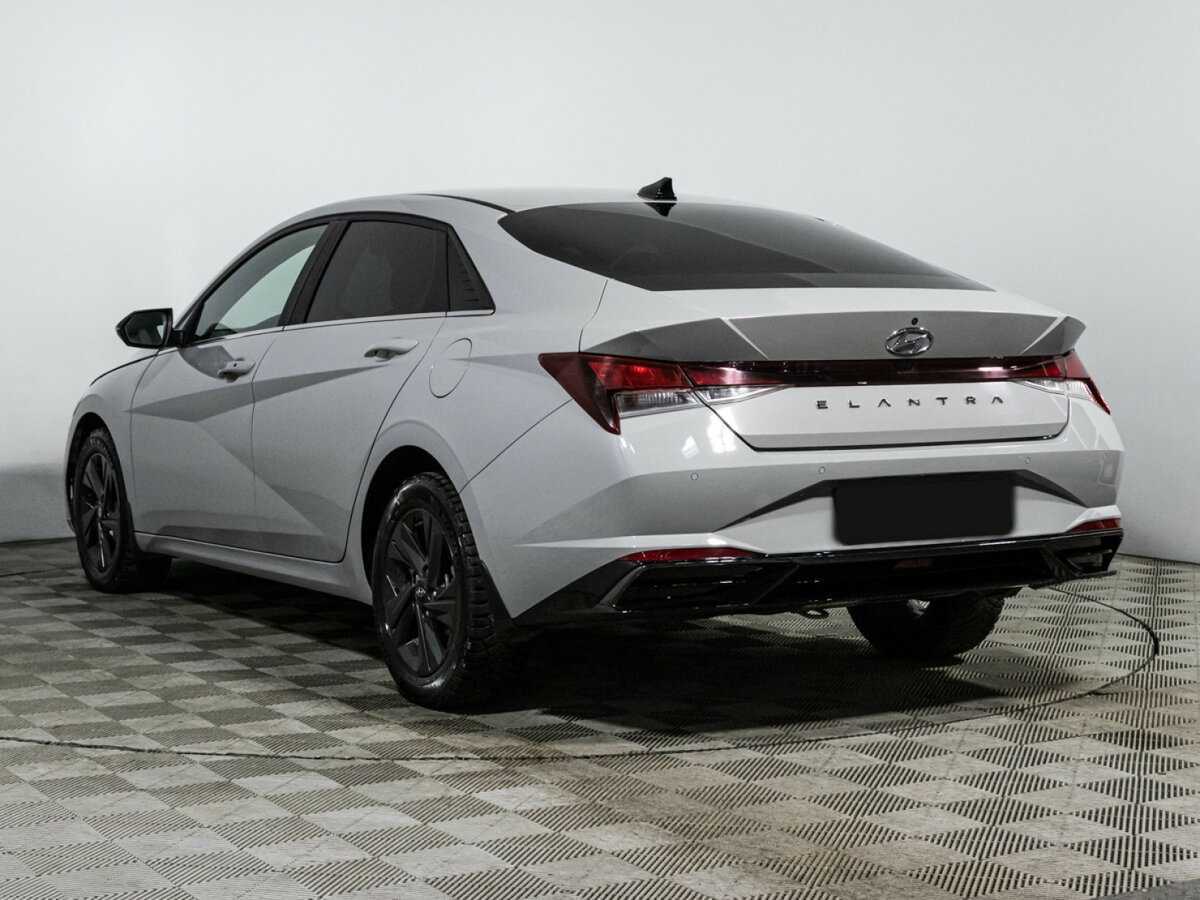 Купить Hyundai Elantra с пробегом. Фото: #6