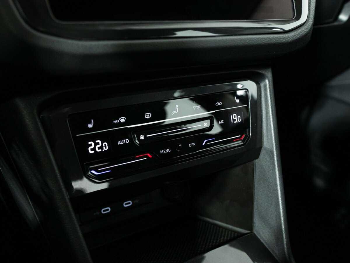 Купить Volkswagen Tiguan с пробегом. Фото: #17