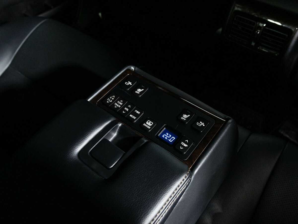 Купить Toyota Camry с пробегом. Фото: #21