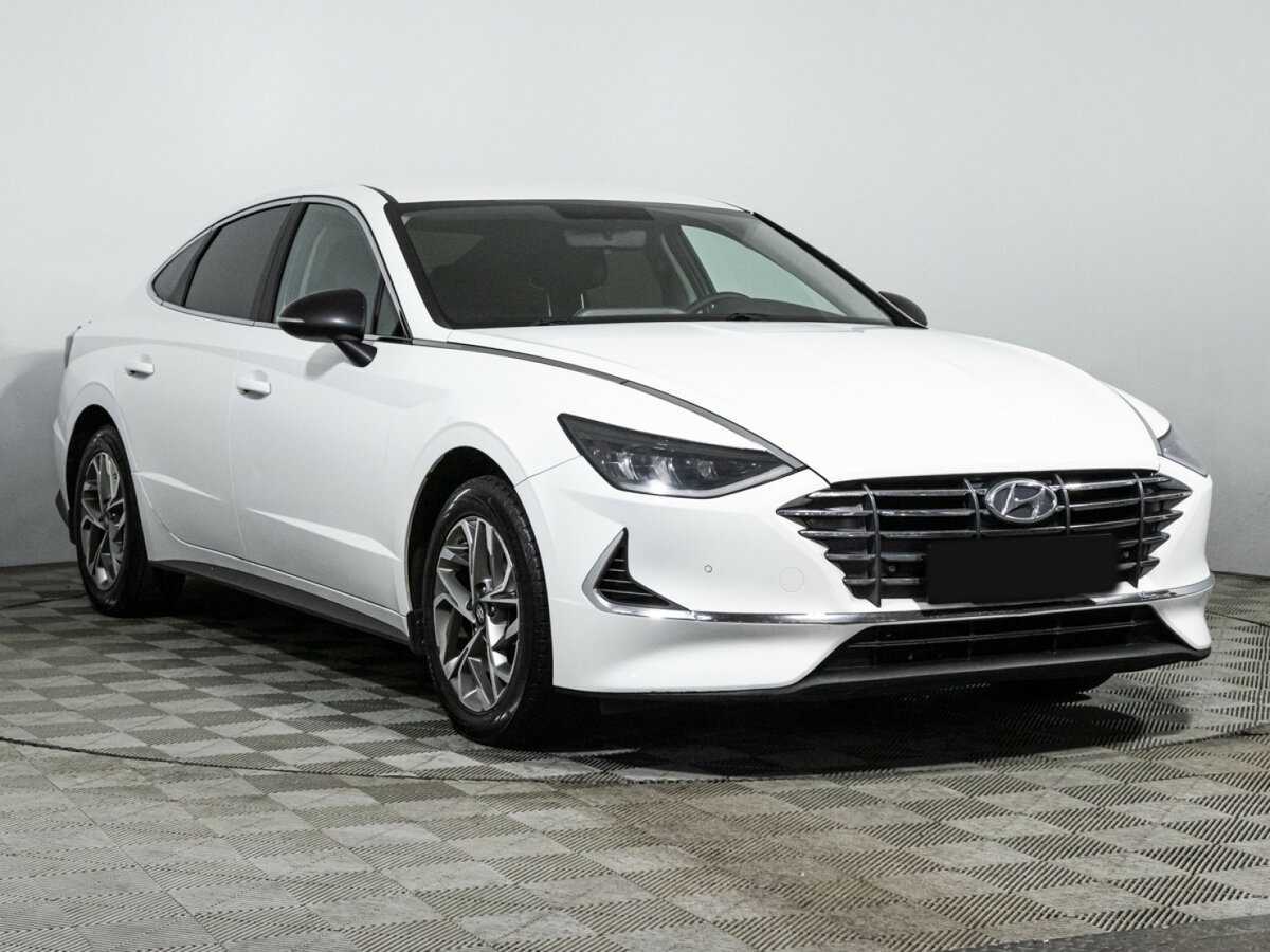 Купить Hyundai Sonata с пробегом. Фото: #2