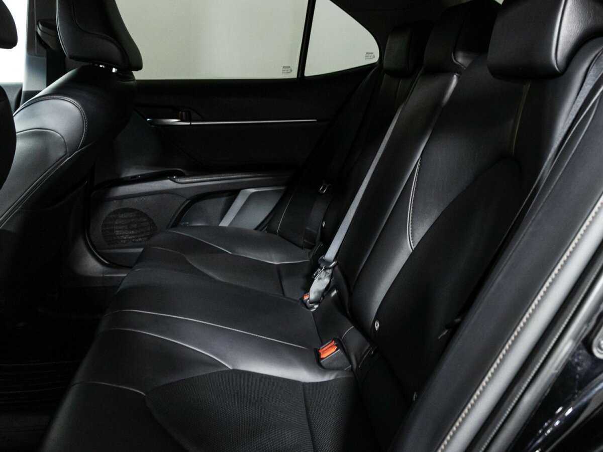 Купить Toyota Camry с пробегом. Фото: #9