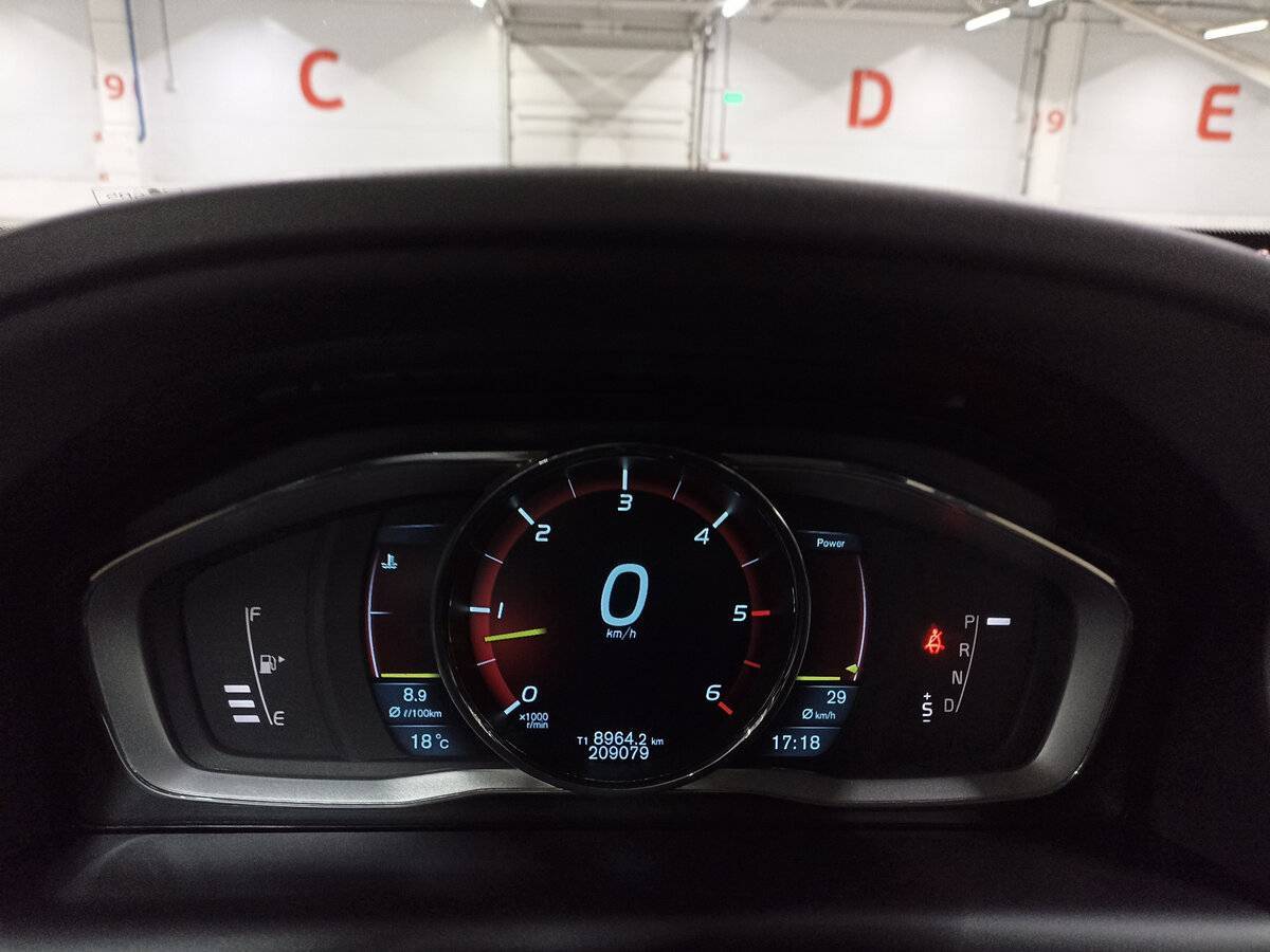 Купить Volvo XC60 с пробегом. Фото: #12