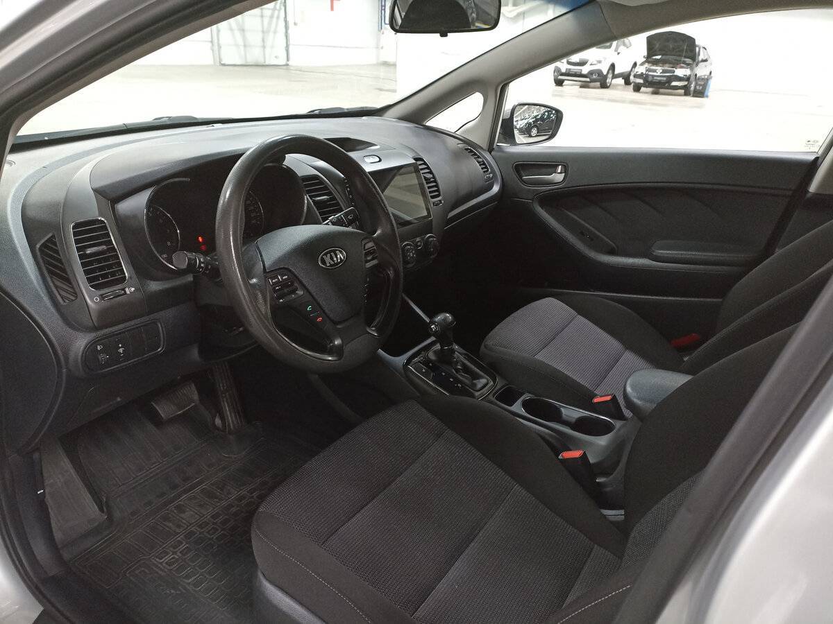 Купить Kia Cerato с пробегом. Фото: #15