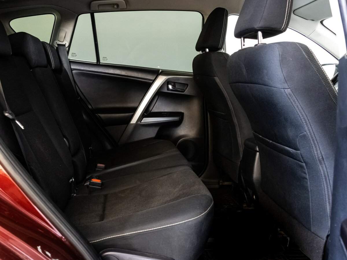 Купить Toyota RAV4 с пробегом. Фото: #12