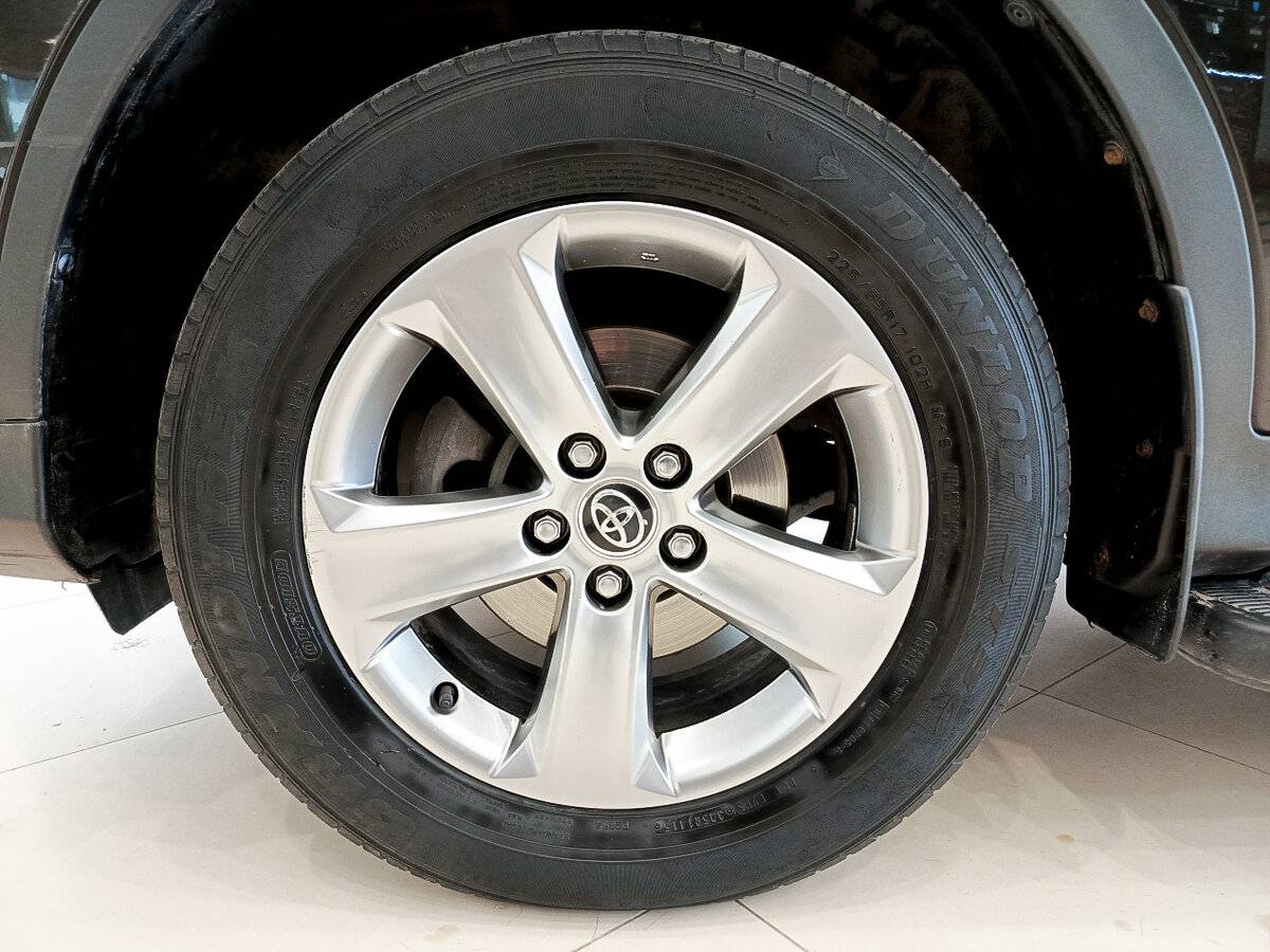 Купить Toyota RAV4 с пробегом. Фото: #17