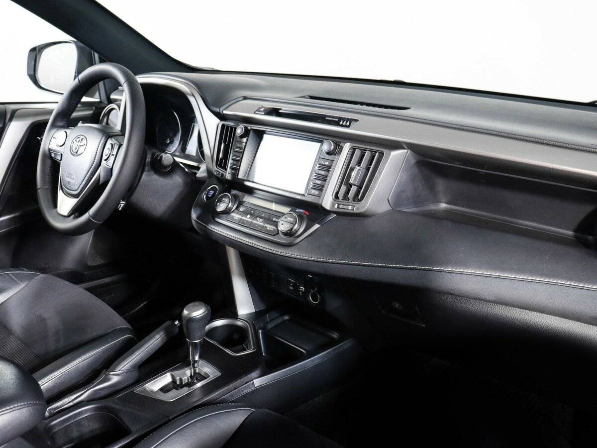 Купить Toyota RAV4 с пробегом. Фото: #8