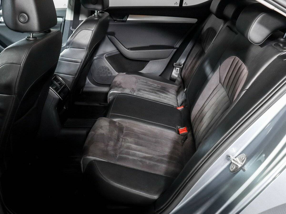 Купить Skoda Superb с пробегом. Фото: #6