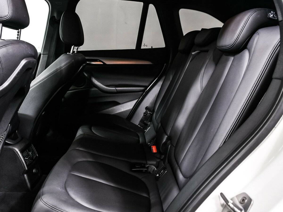 Купить BMW X1 с пробегом. Фото: #11