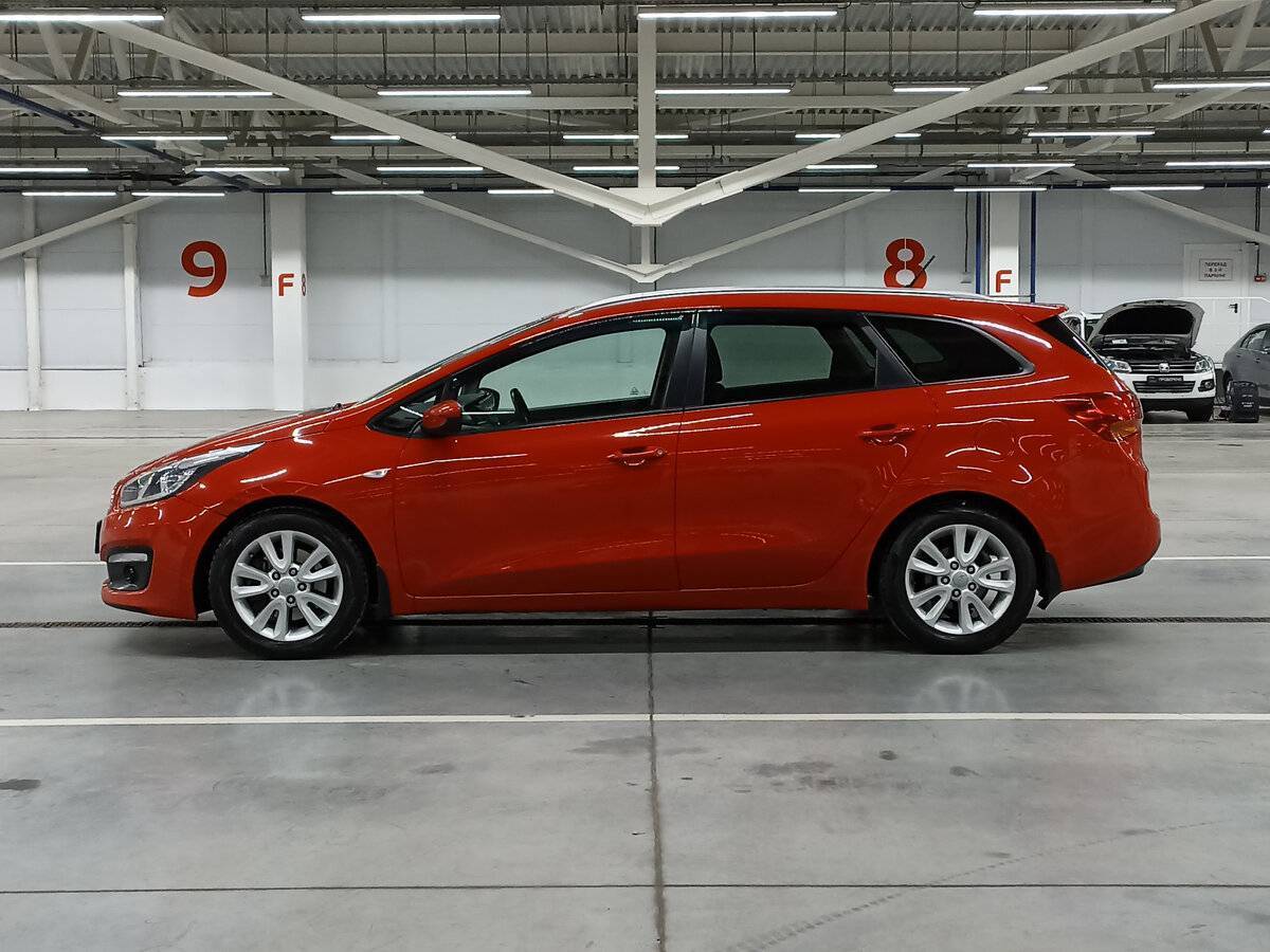 Купить Kia Ceed с пробегом. Фото: #7