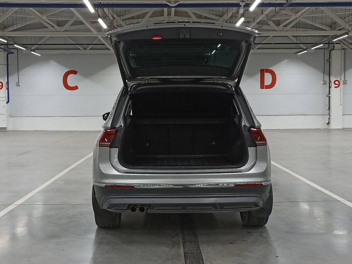 Купить Volkswagen Tiguan с пробегом. Фото: #9