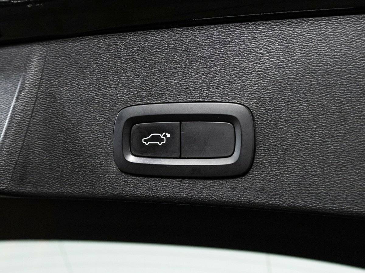 Купить Volvo XC40 с пробегом. Фото: #15