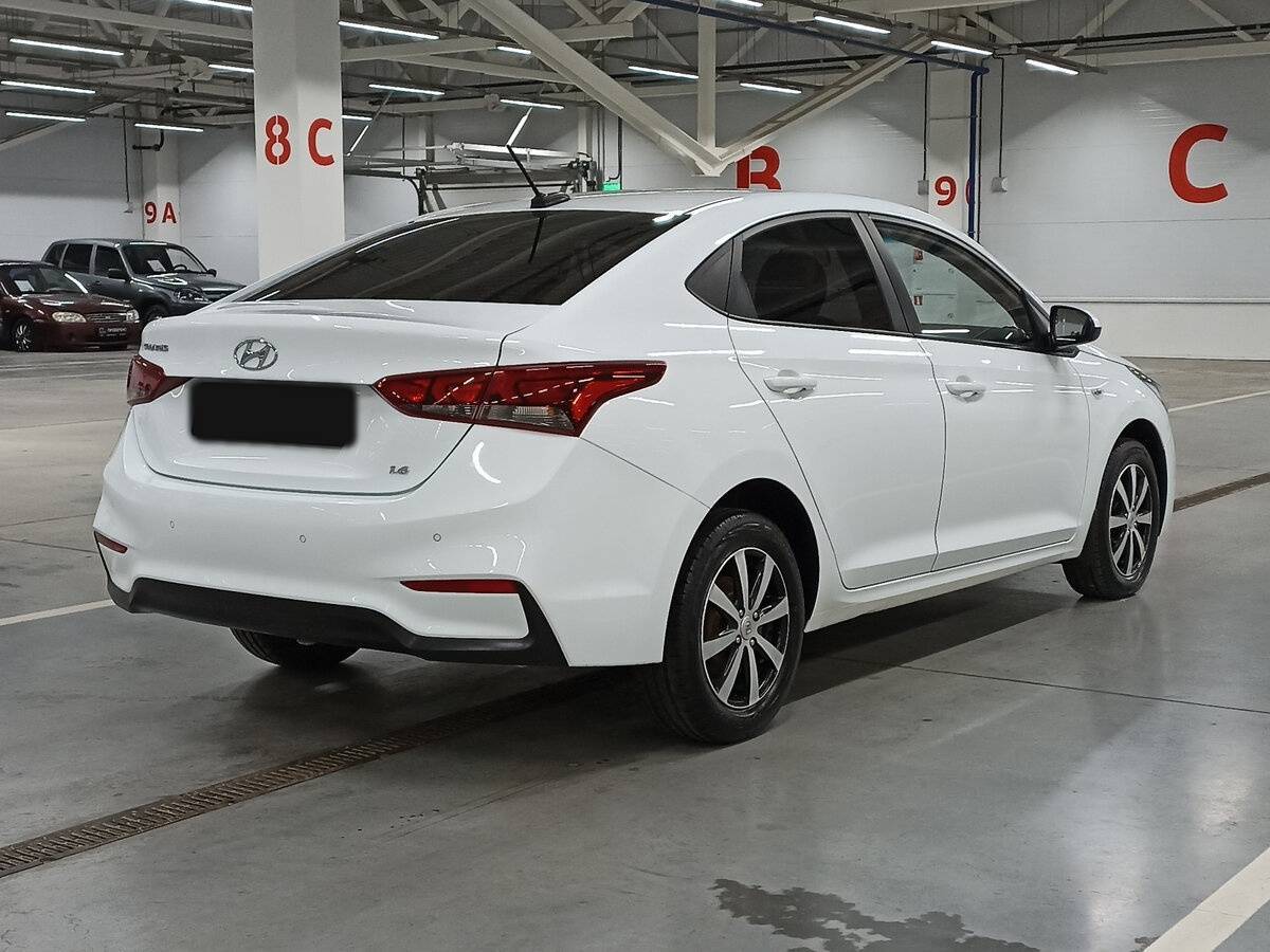 Купить Hyundai Solaris с пробегом. Фото: #4