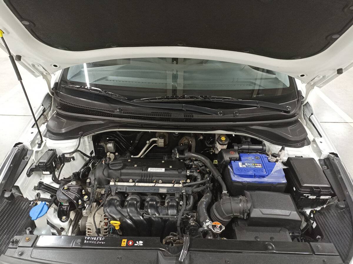 Купить Hyundai Solaris с пробегом. Фото: #8