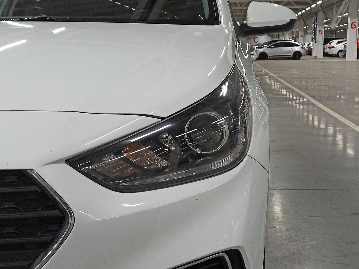 Купить Hyundai Solaris с пробегом. Фото: #16