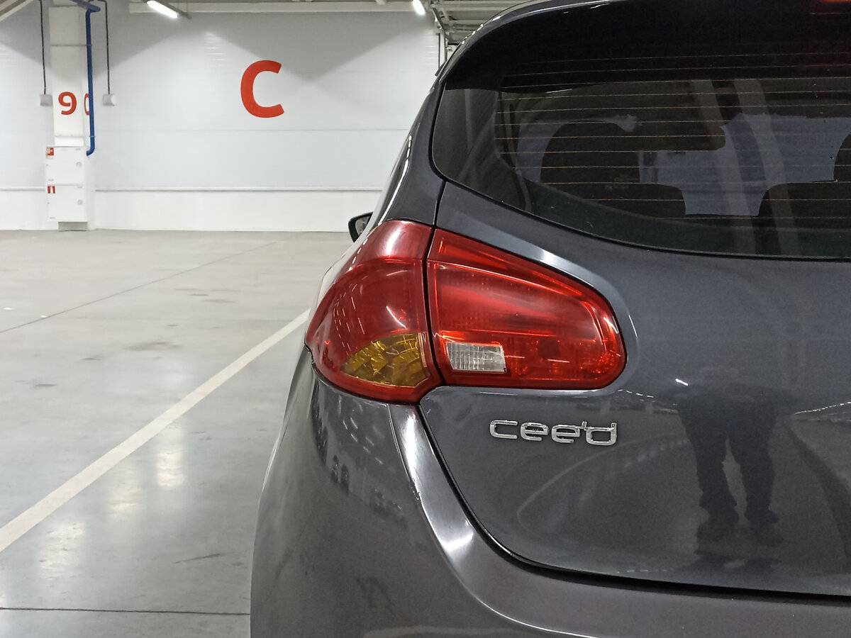 Купить Kia Ceed с пробегом. Фото: #8