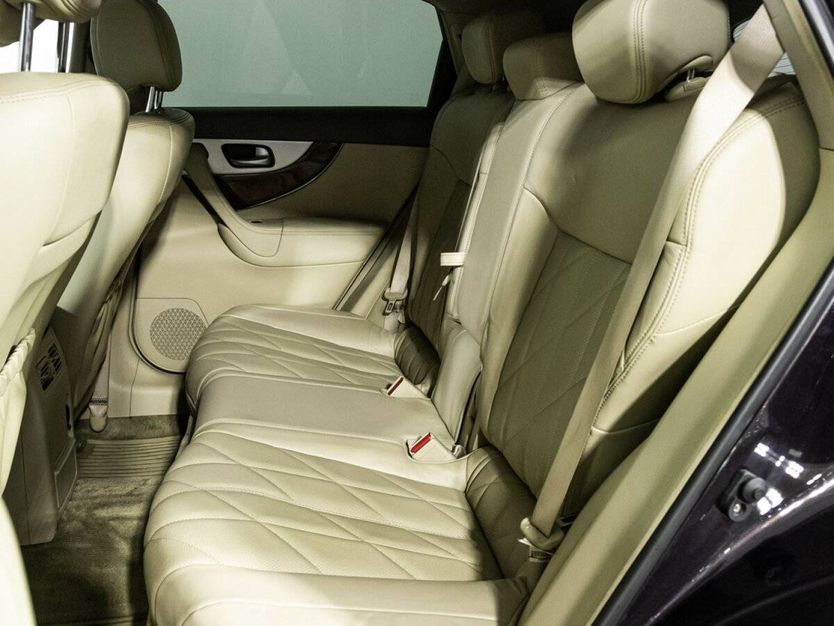 Купить Infiniti FX с пробегом. Фото: #9