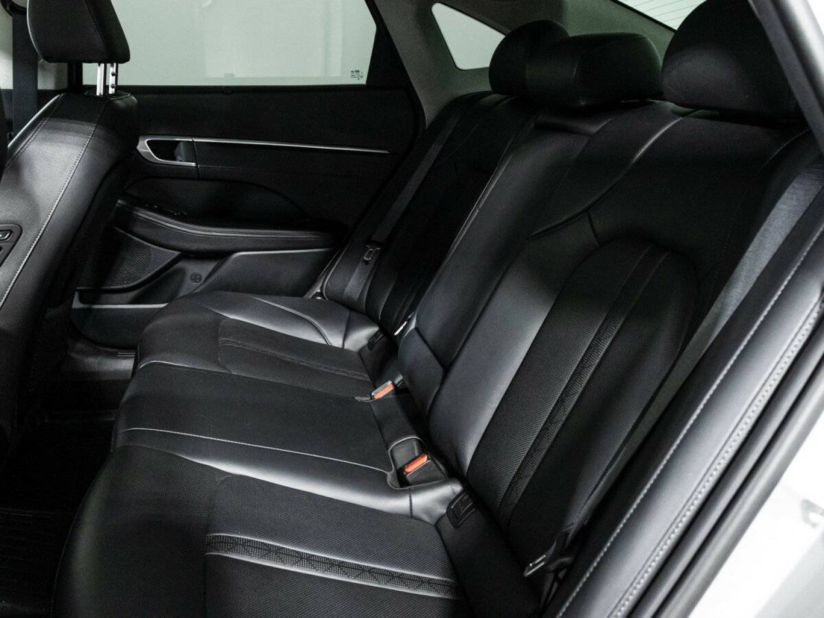 Купить Hyundai Sonata с пробегом. Фото: #9