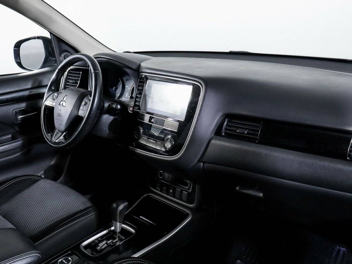 Купить Mitsubishi Outlander с пробегом. Фото: #8