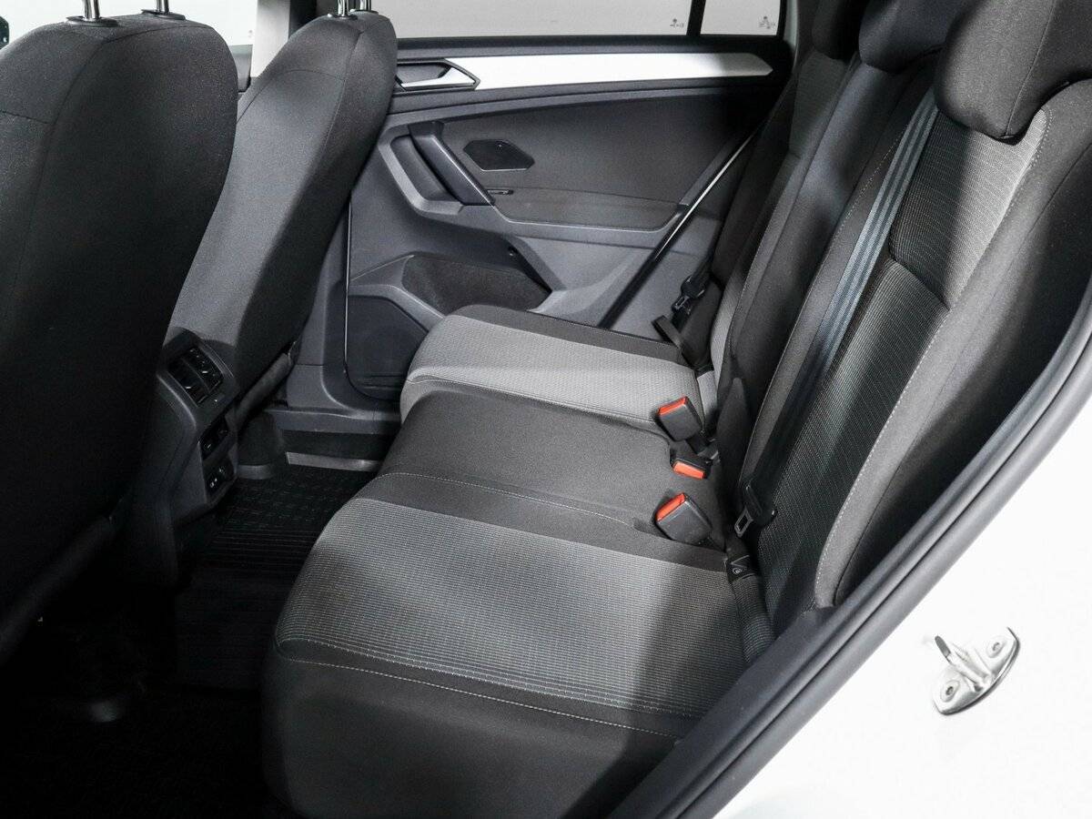 Купить Volkswagen Tiguan с пробегом. Фото: #6