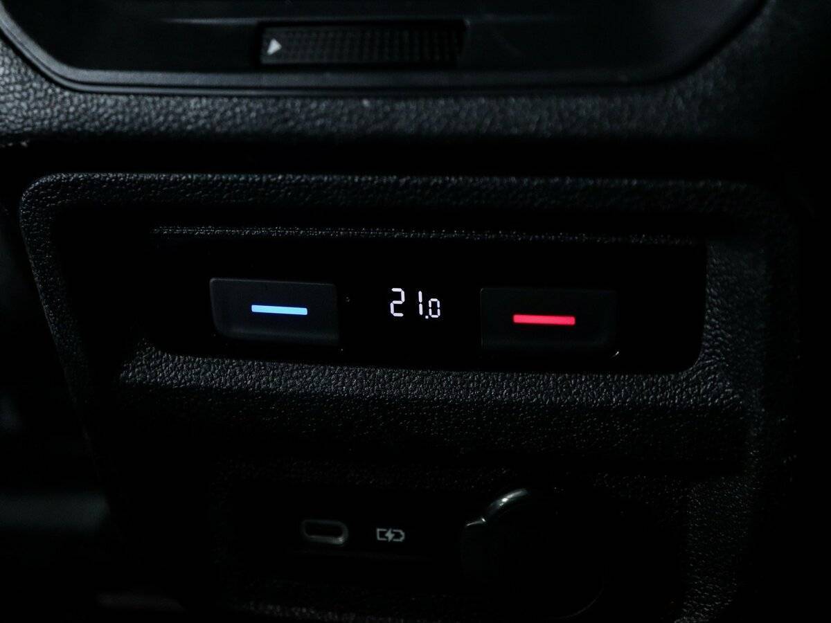 Купить Volkswagen Tiguan с пробегом. Фото: #15