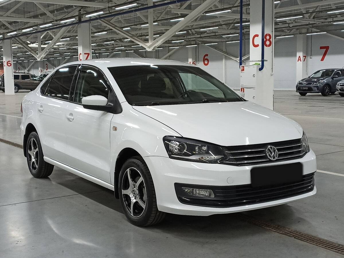 Купить Volkswagen Polo с пробегом. Фото: #2