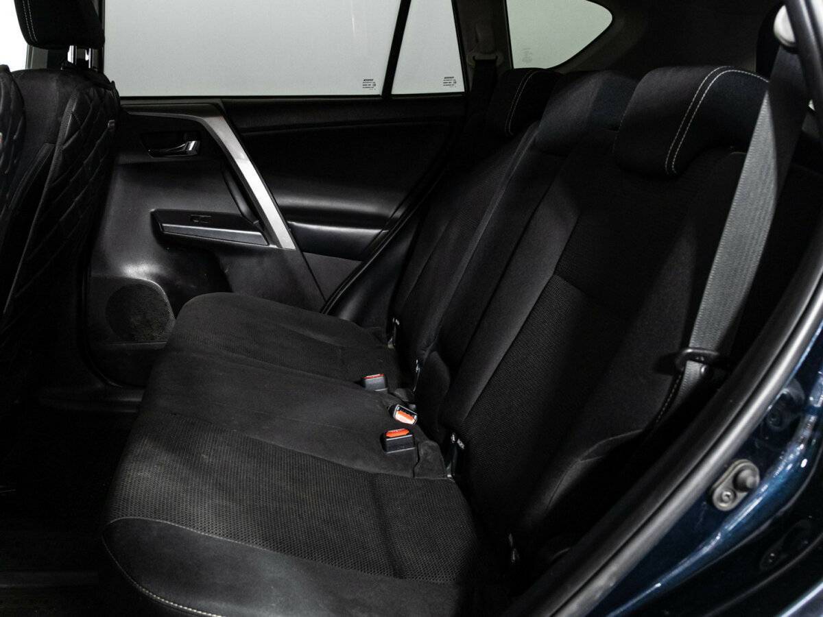 Купить Toyota RAV4 с пробегом. Фото: #9