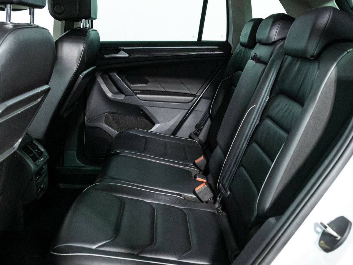 Купить Volkswagen Tiguan с пробегом. Фото: #9