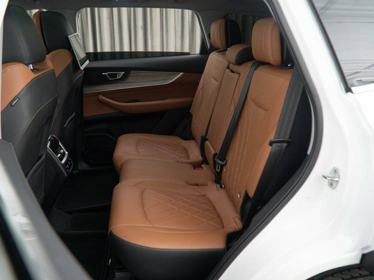 Купить Chery Tiggo 8 Pro Max с пробегом. Фото: #9