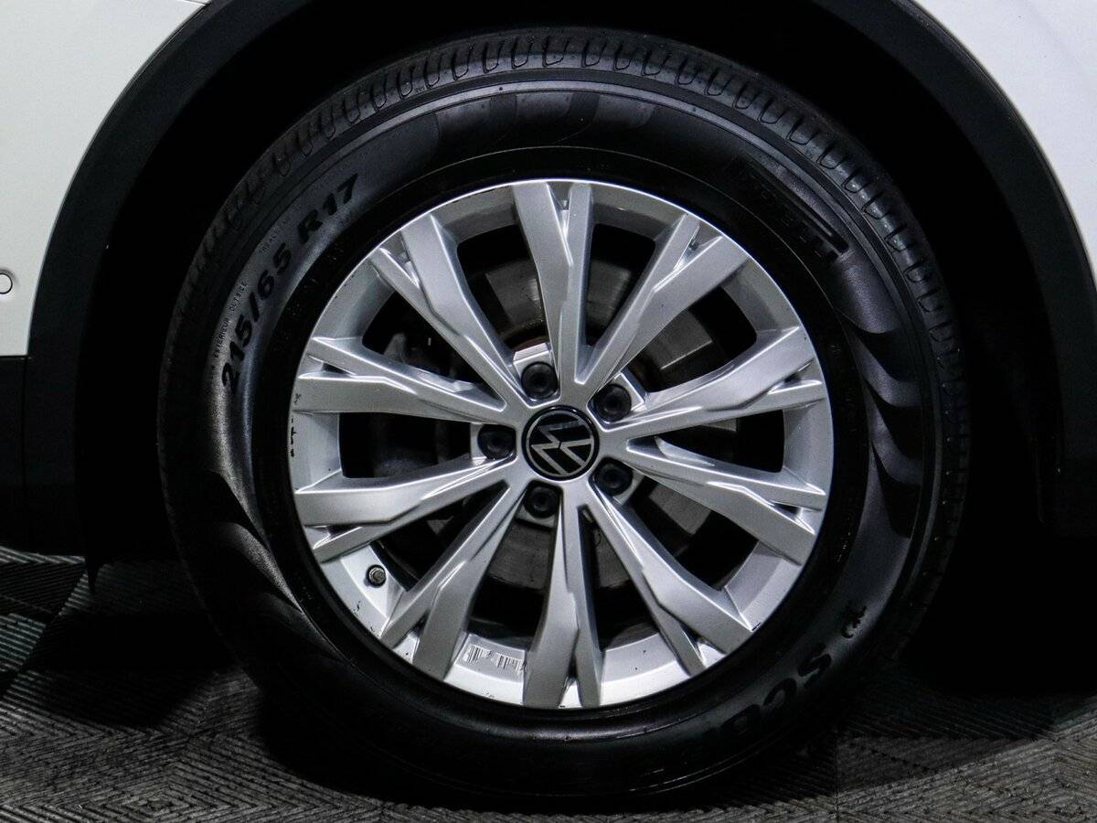 Купить Volkswagen Tiguan с пробегом. Фото: #9