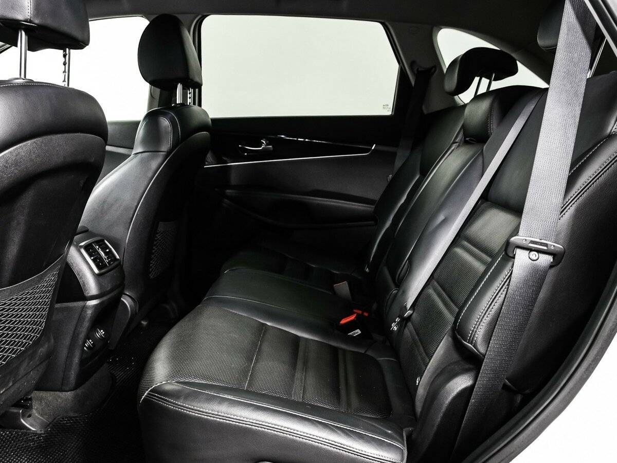 Купить Kia Sorento с пробегом. Фото: #12