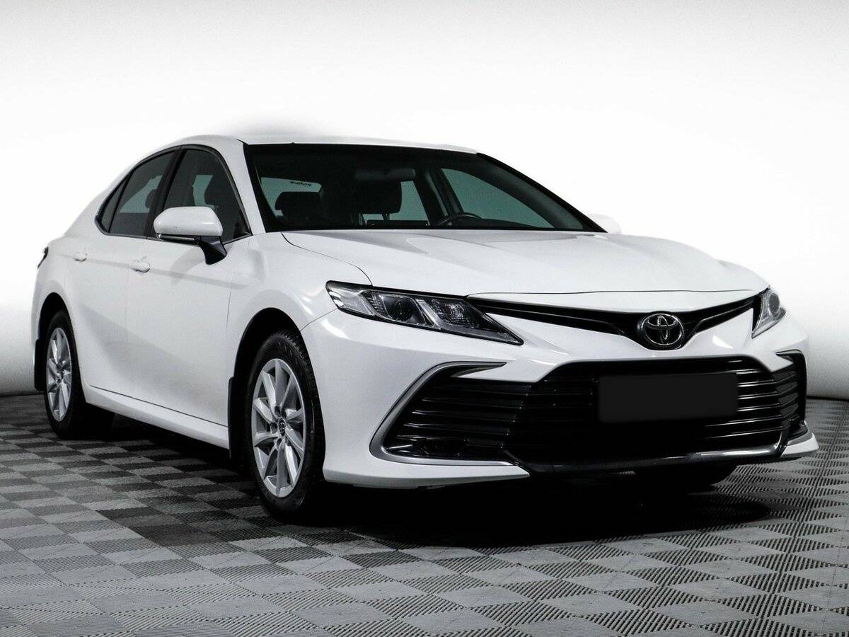 Купить Toyota Camry с пробегом. Фото: #2