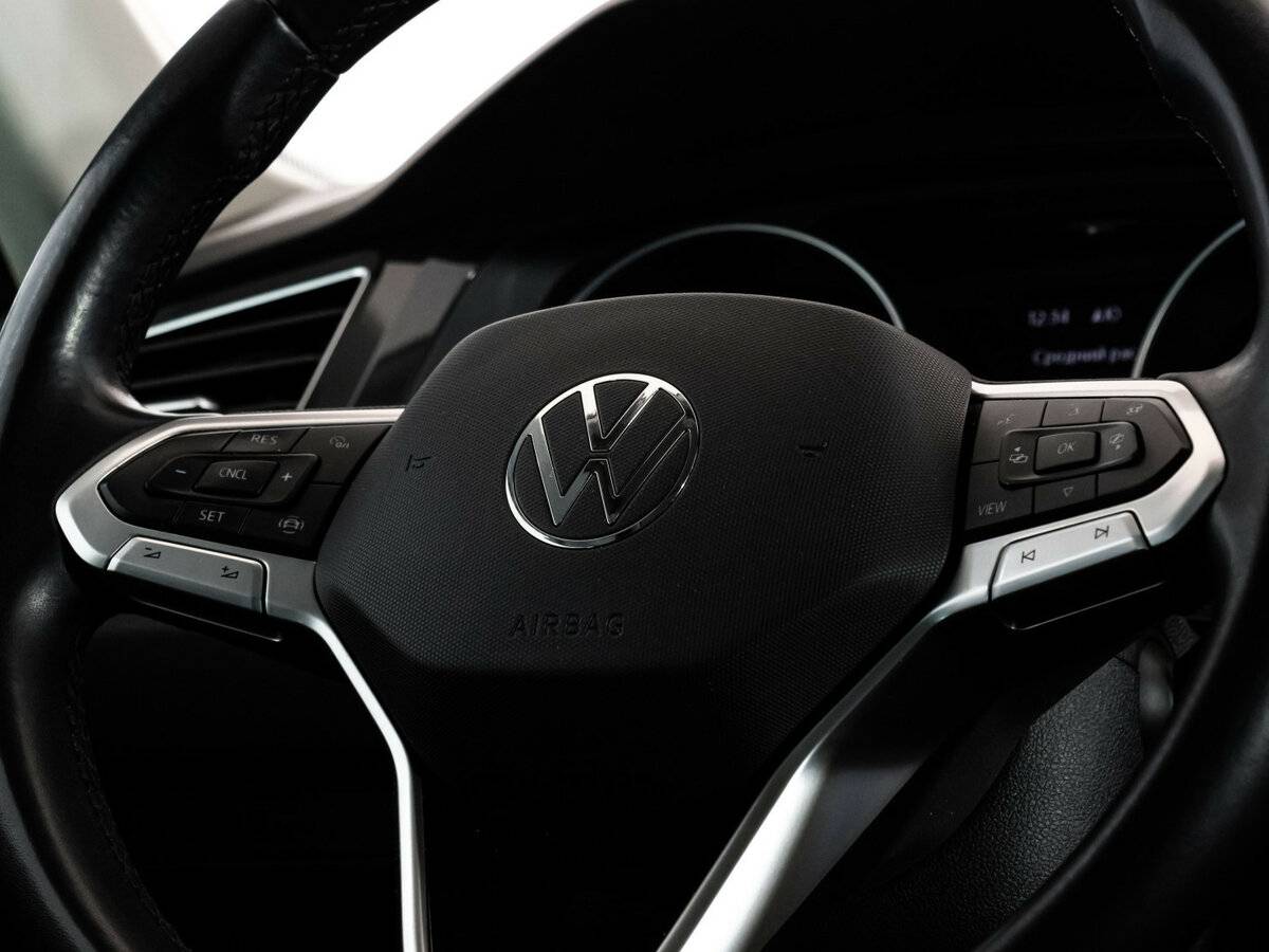 Купить Volkswagen Tiguan с пробегом. Фото: #9