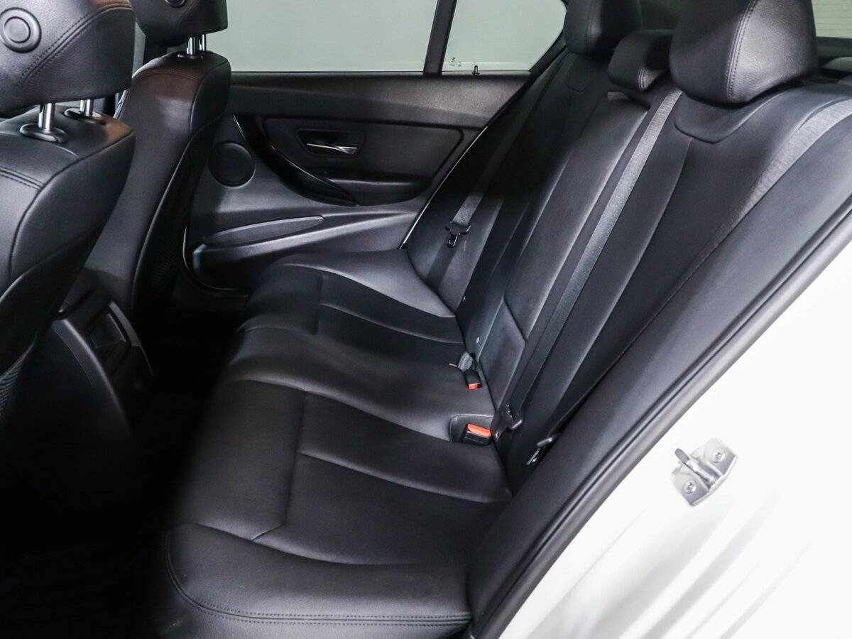 Купить BMW 3 серии с пробегом. Фото: #9