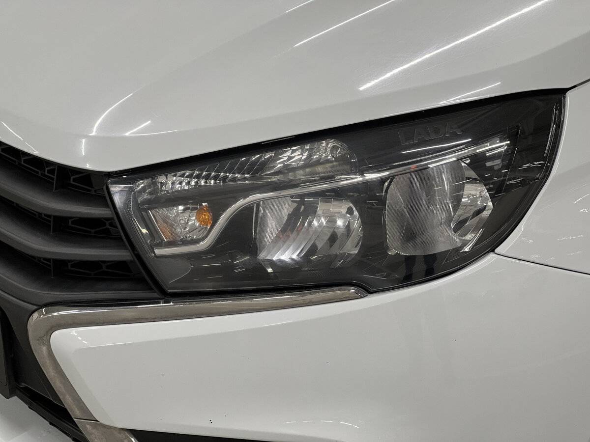 Купить Lada (ВАЗ) Vesta с пробегом. Фото: #16