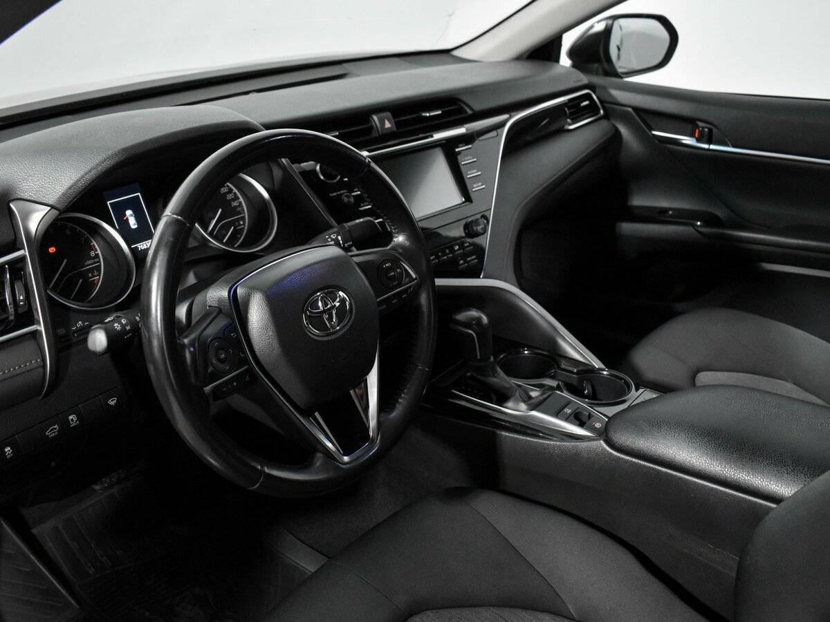 Купить Toyota Camry с пробегом. Фото: #6