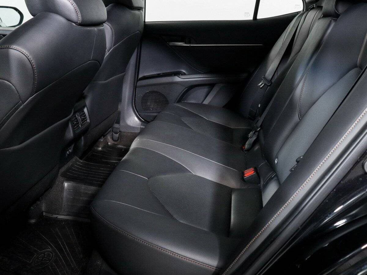 Купить Toyota Camry с пробегом. Фото: #7