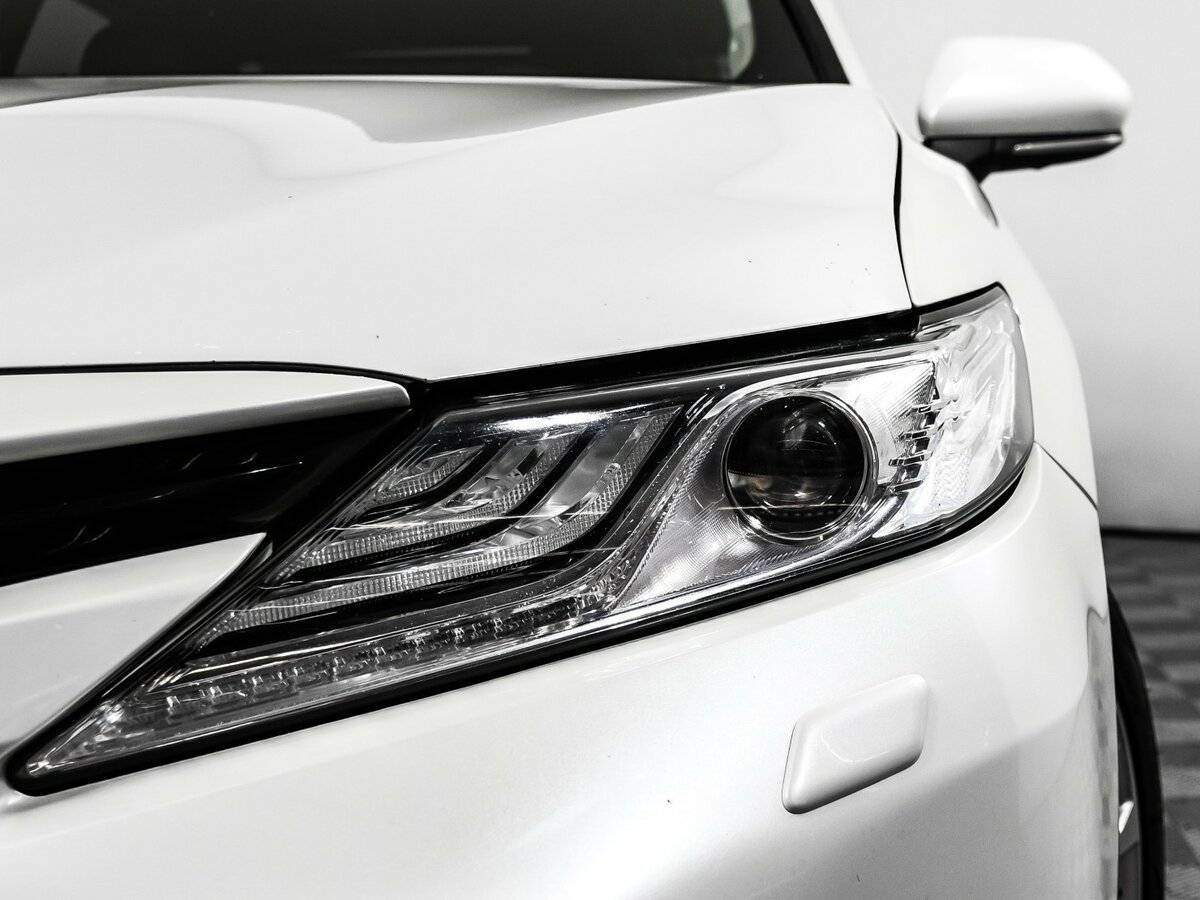 Купить Toyota Camry с пробегом. Фото: #13