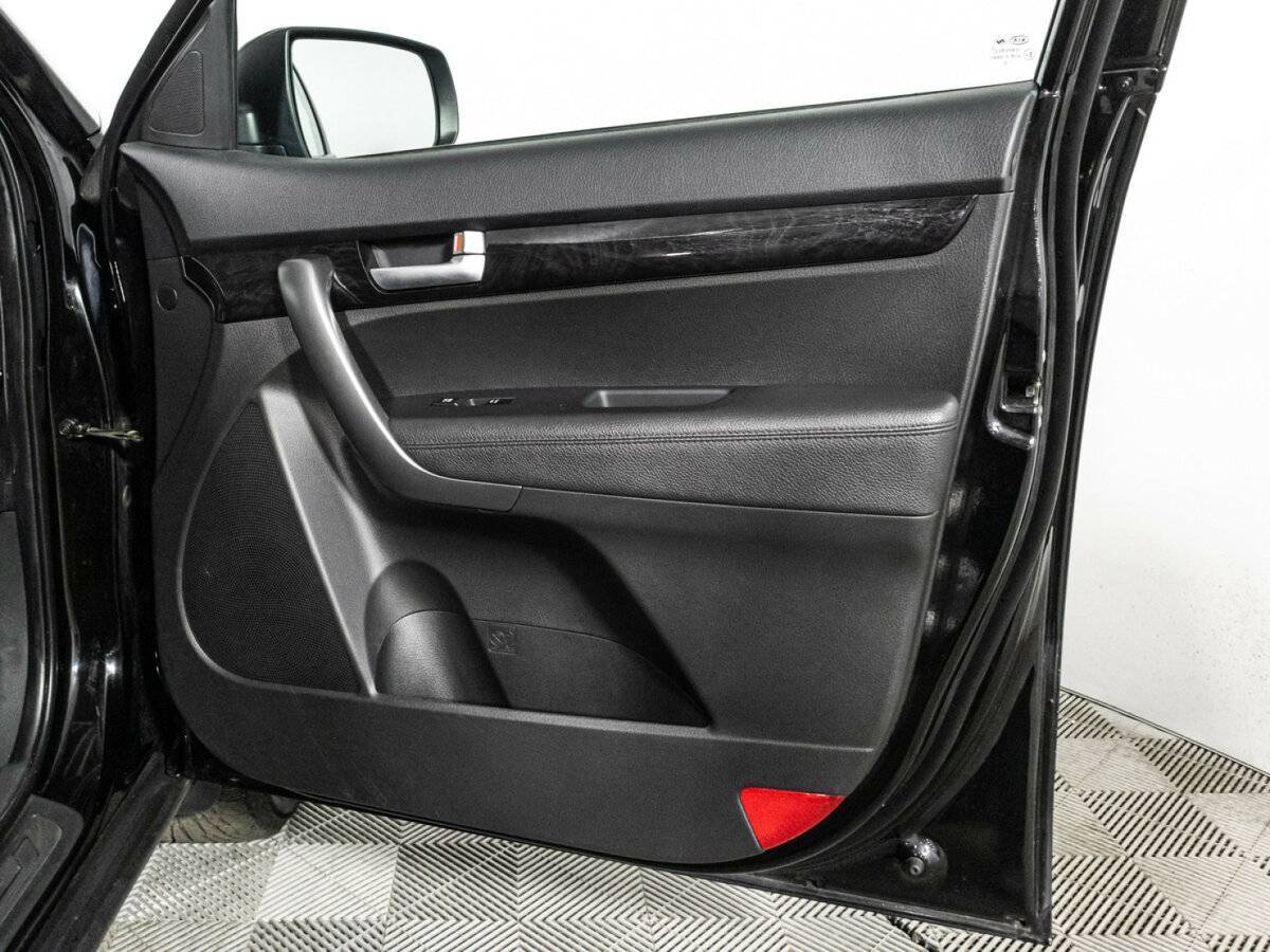 Купить Kia Sorento с пробегом. Фото: #29