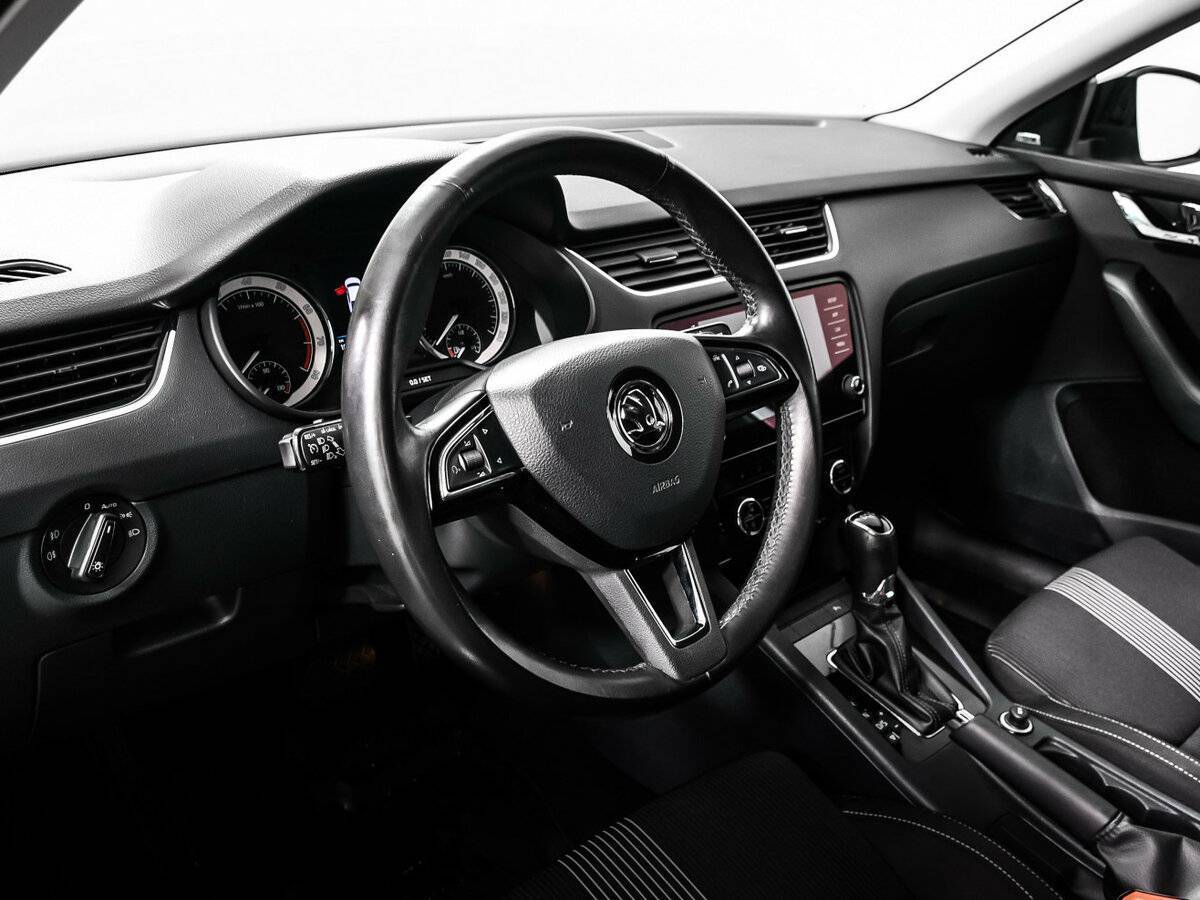 Купить Skoda Octavia с пробегом. Фото: #11
