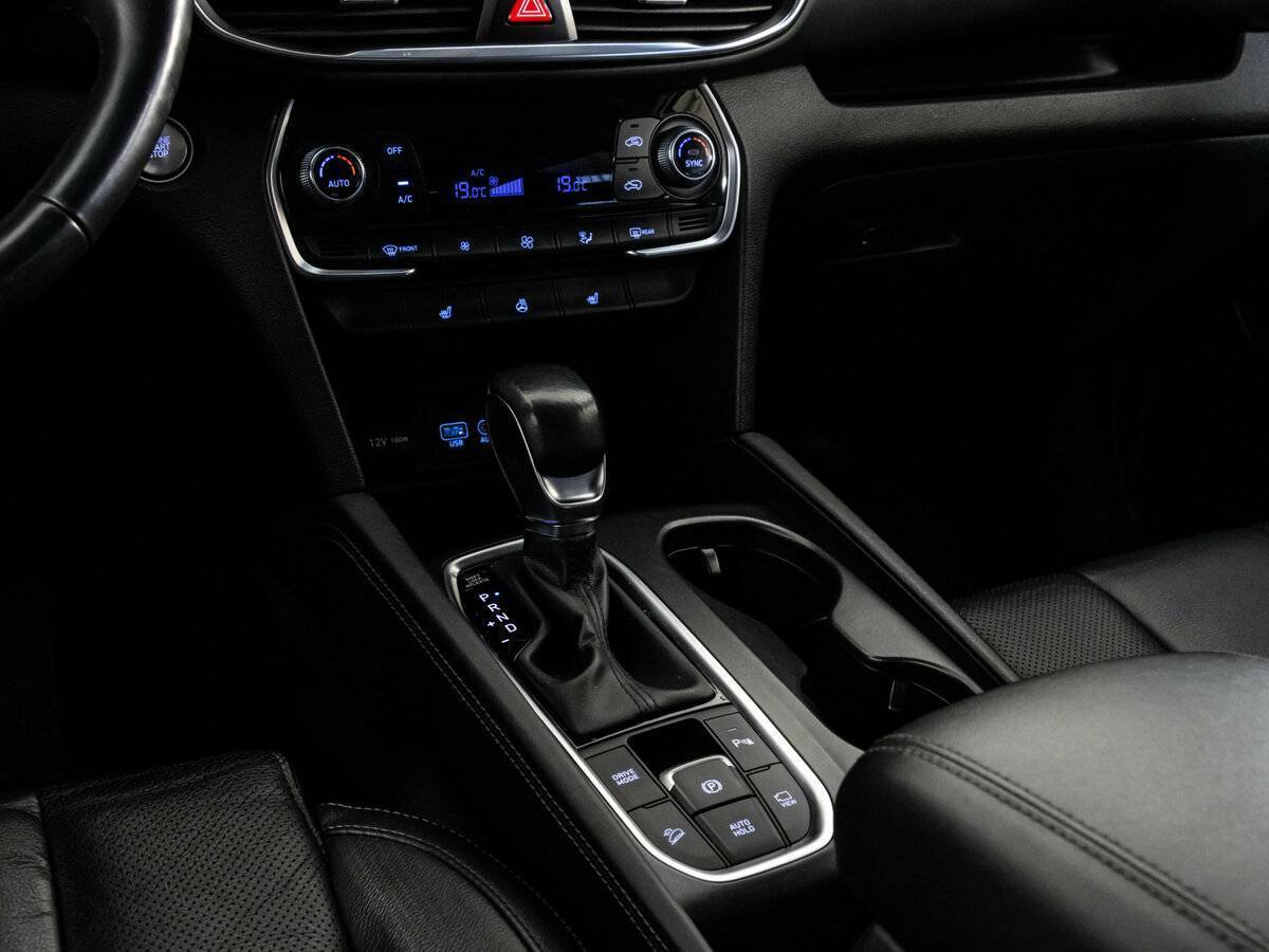 Купить Hyundai Santa Fe с пробегом. Фото: #11