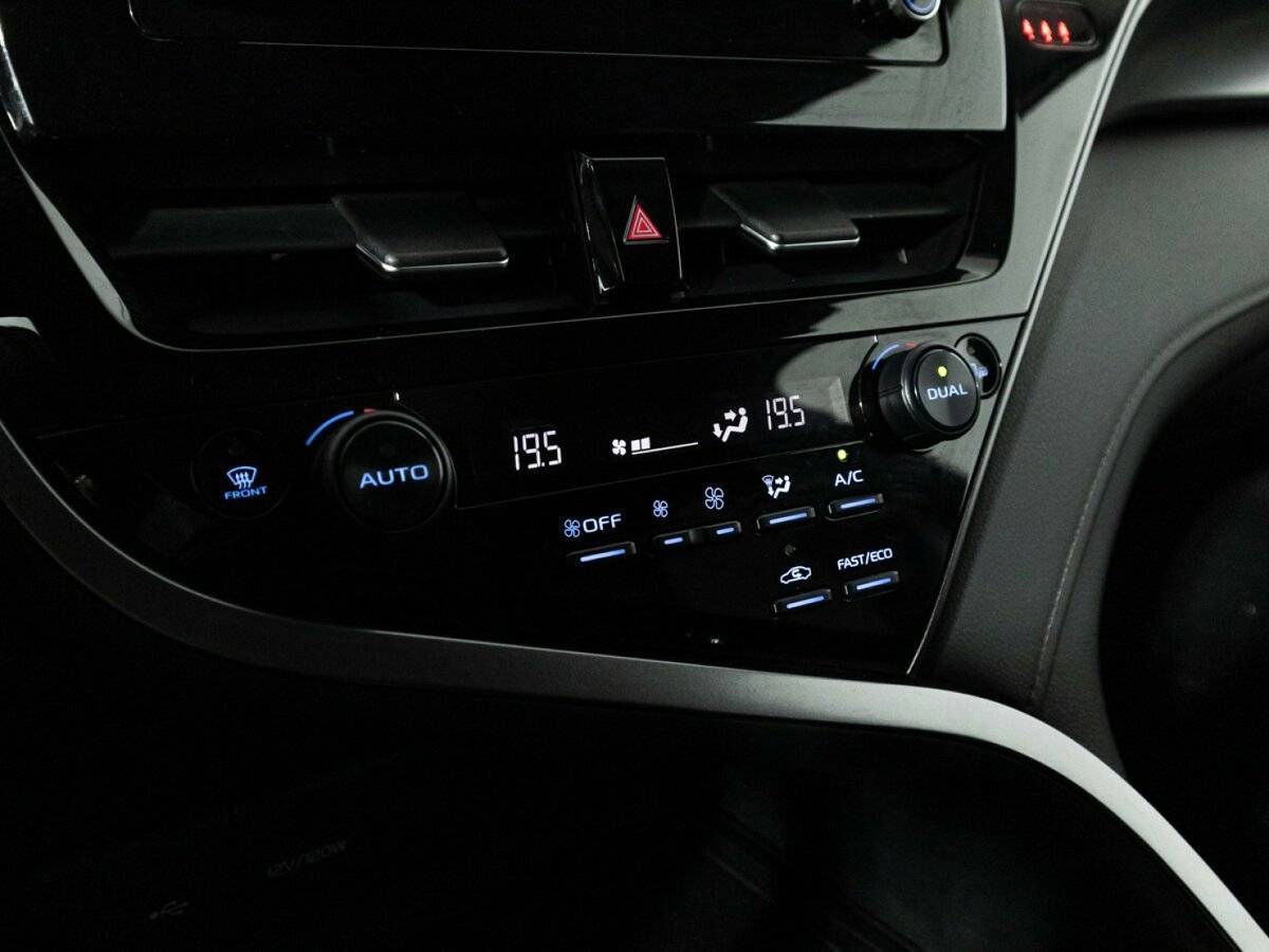 Купить Toyota Camry с пробегом. Фото: #16