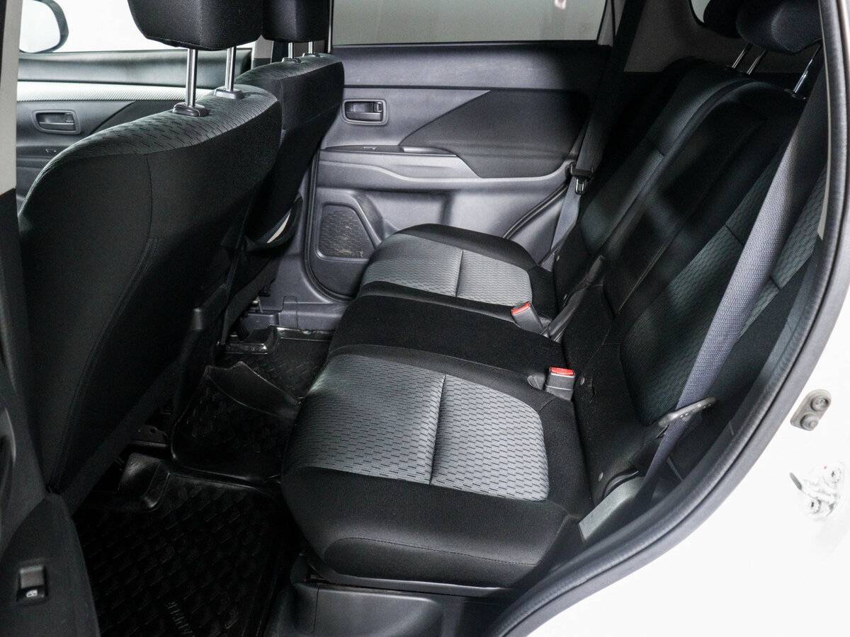 Купить Mitsubishi Outlander с пробегом. Фото: #6